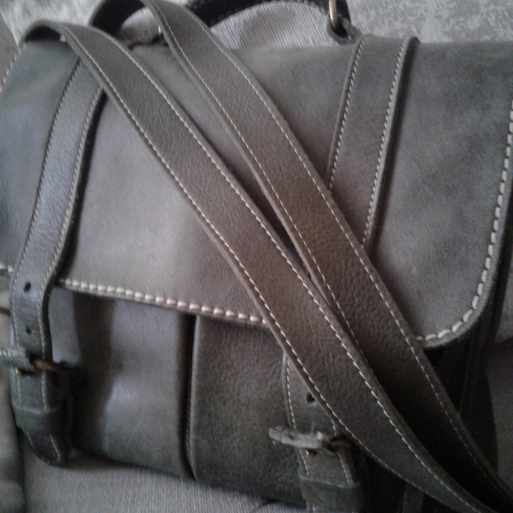Roots Tribe Leather Village Satchel Crossbody + Roots Crossbody Tribe Bag